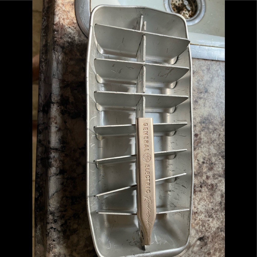 Antique General Electric redo cube ice cube tray